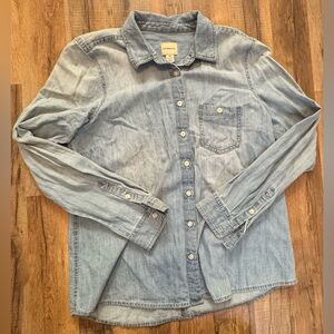 G.H. Bass women’s casual Light Blue Button Down Shirt